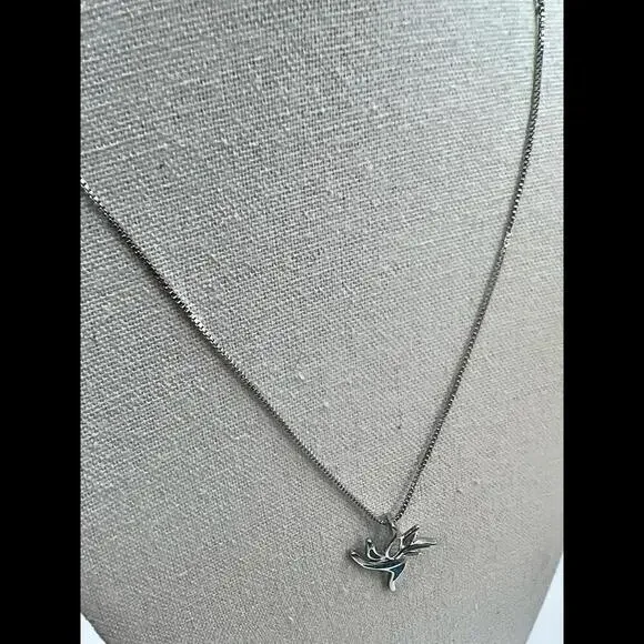 Stunning Silver and Opal Floral Pendant Necklace - Picture 9 of 11